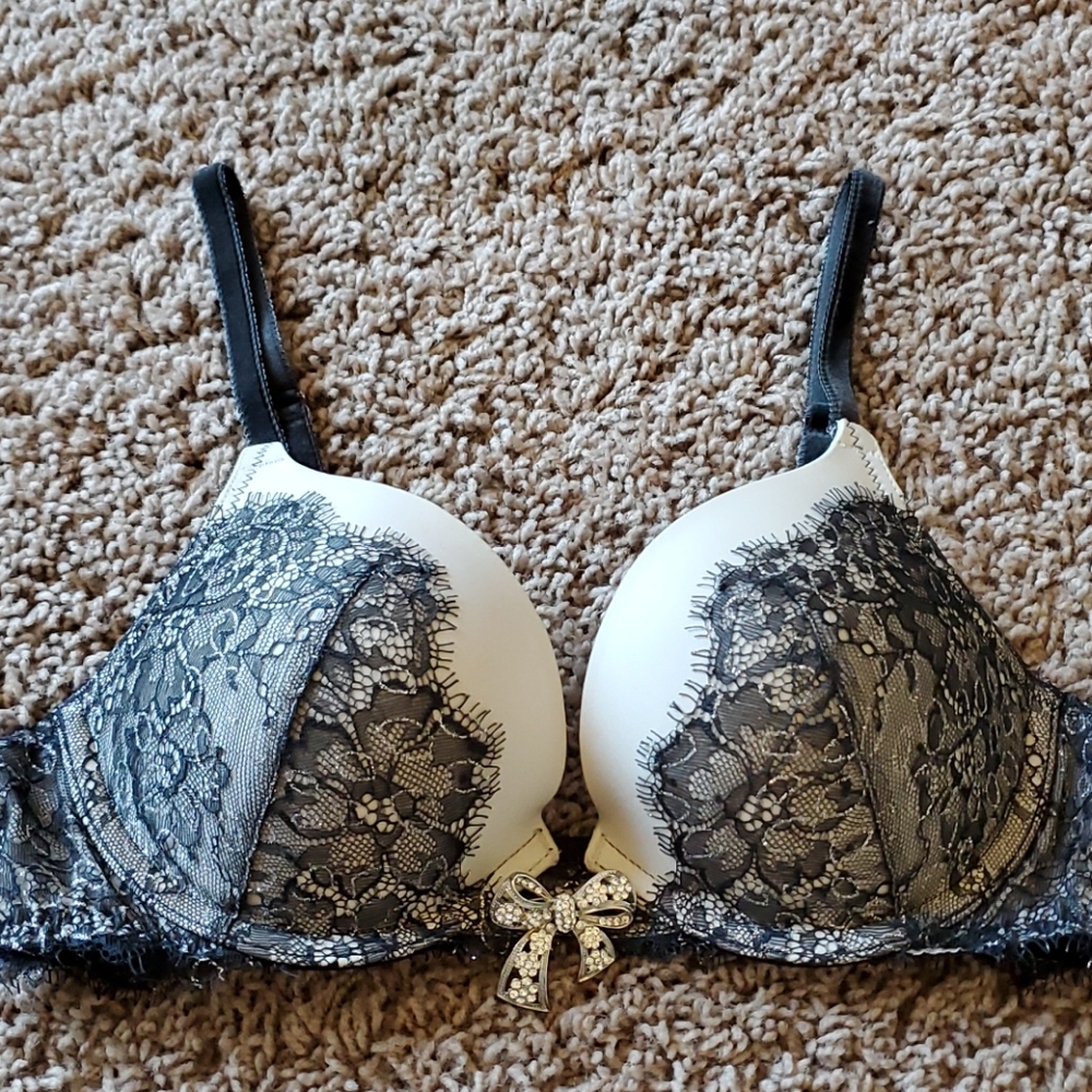 Victoria's Secret pushup bra